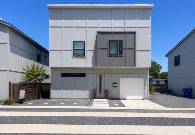 1138 Gibbs Unit 201