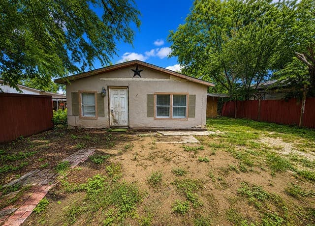 443 N San Ignacio Ave