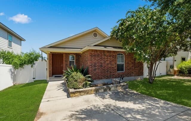 11403 Creek Eagle