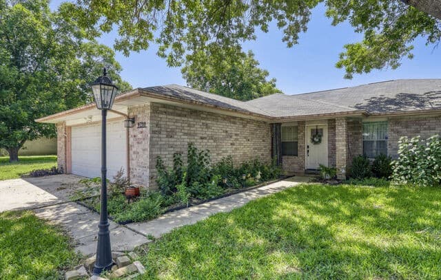 9210 Shadow Lawn Cir
