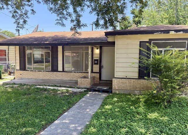 231 W Jewell