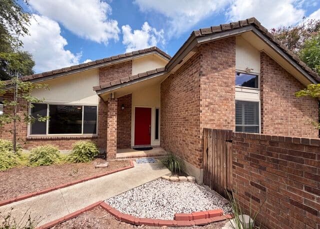 1930 Shadow Park St