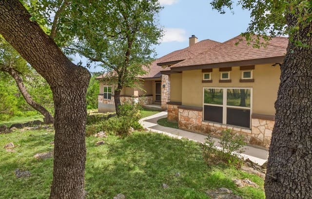806 Shady Holw