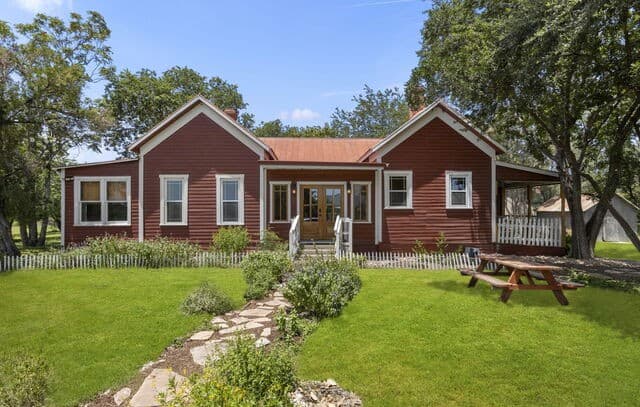 1266 Holbrook