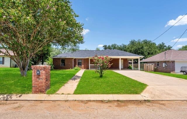 109 Windcrest