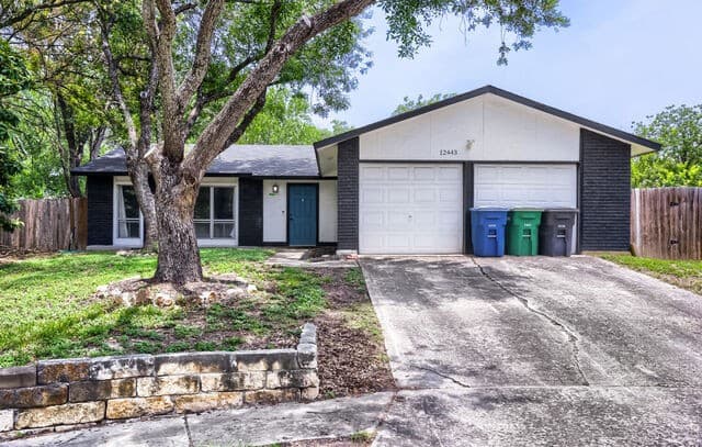 12443 Command Post St