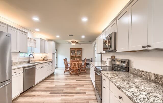 127 Hillcrest Dr