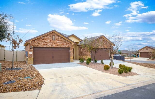 310 /312 Emma Drive