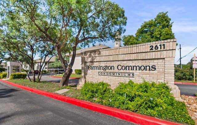 2611 Eisenhauer Unit 304