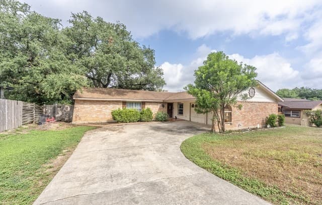 16611 Burr Hill St