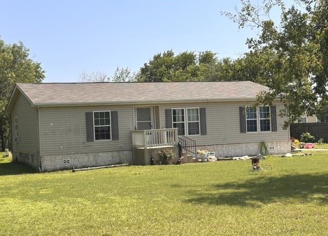1025 County Road 3821