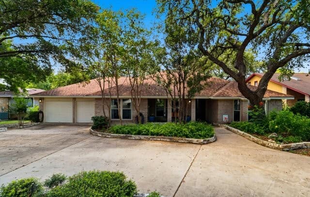 2306 Park Creek
