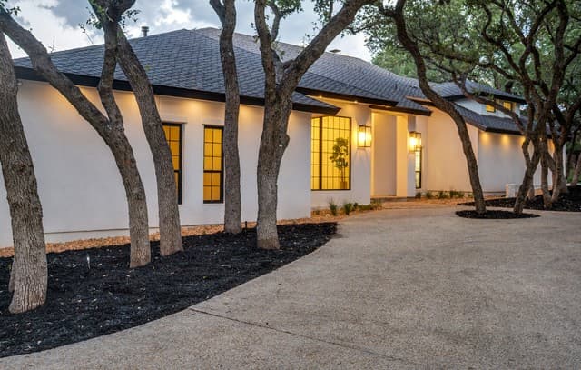 206 Post Oak Way