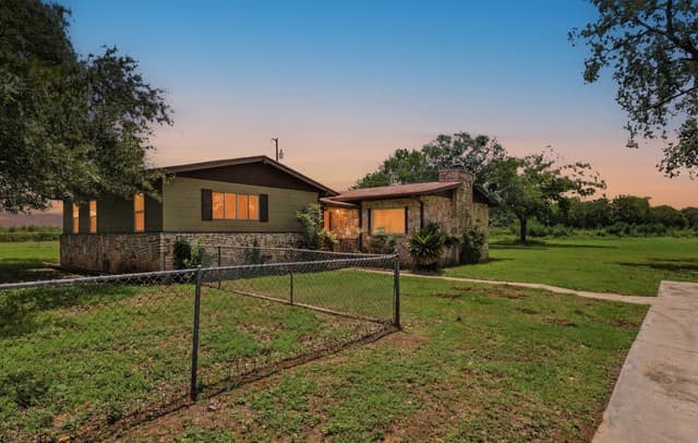 11695 Blanchard