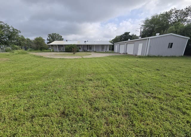 17490 Interstate 35