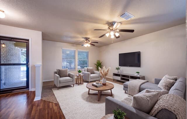 8214 Comanche Pass