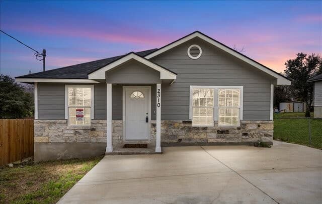 2310 Martin Luther King Dr