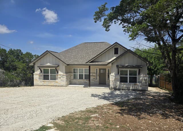 563 Irene Dr