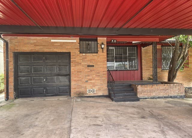 2223 Hays