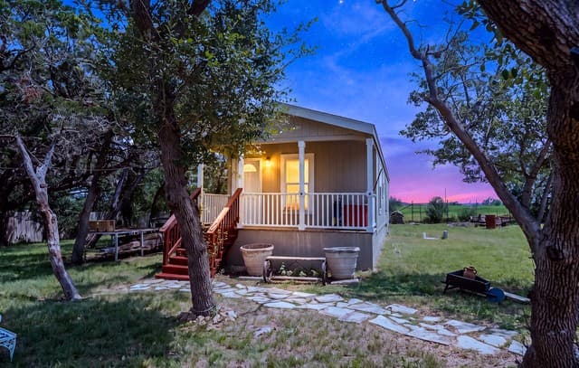 1448 Private Road 1518