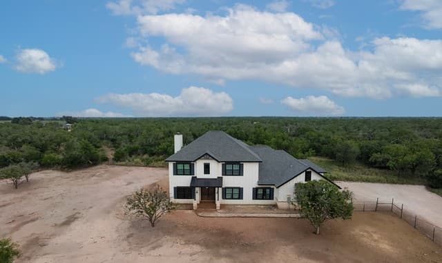 914 County Road 7718