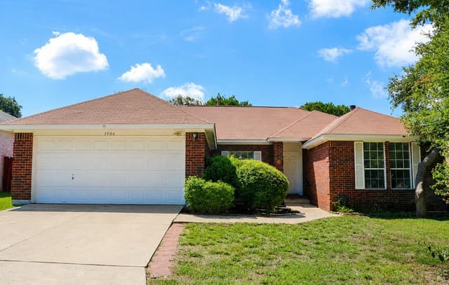 3906 Knollcross