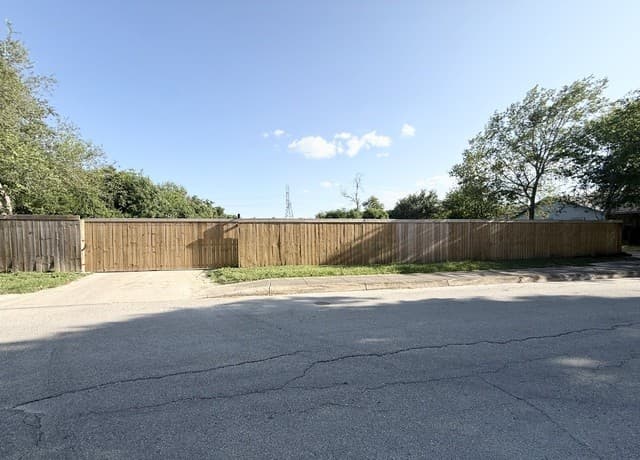 958 Holmgreen rd