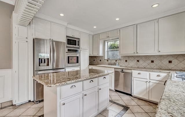 112 Cloverleaf Ave