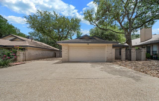 118 Golden Way