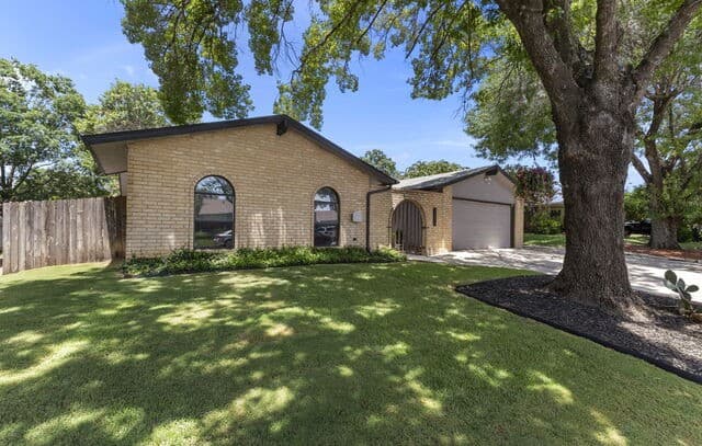 8603 Bristlecone