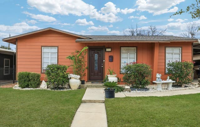 118 Redrock Dr