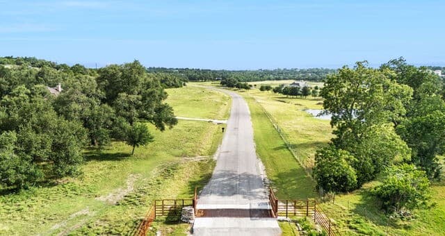 225 Doehne Oaks, New Braunfels, TX 78132