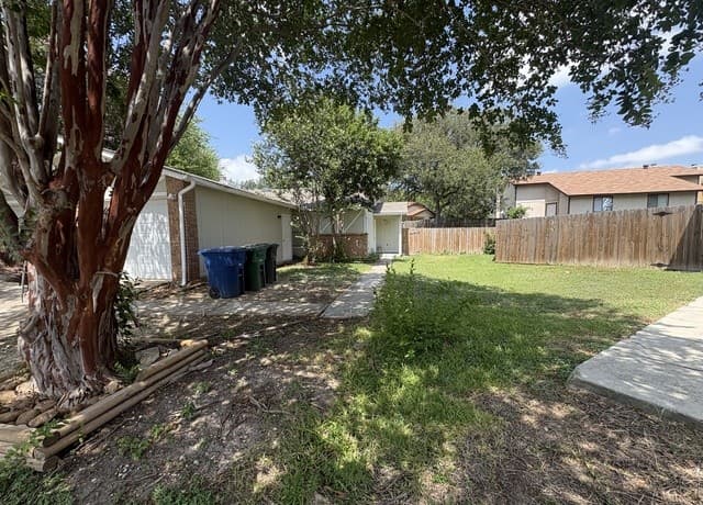 14527 Waddesdon Bluff