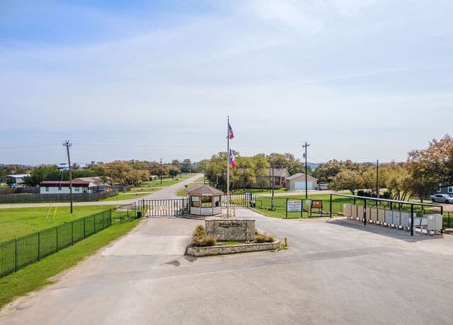 194 LOT 83 Pr 1516