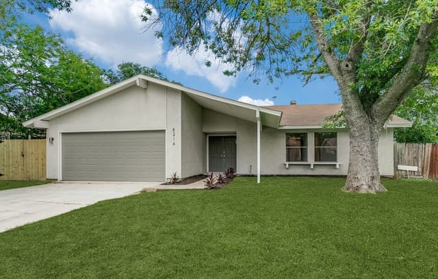 8214 Banbury Dr