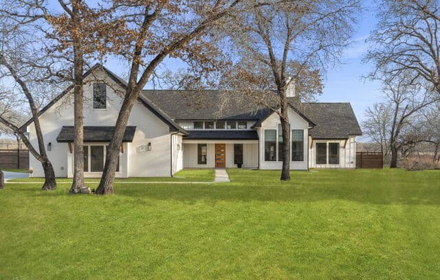 200 Oak Fields Dr