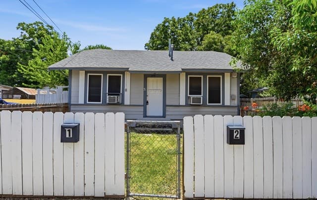 214 E Huff Ave