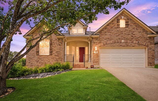 1302 Ganahl Ct