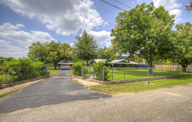 635 Riverside Path
