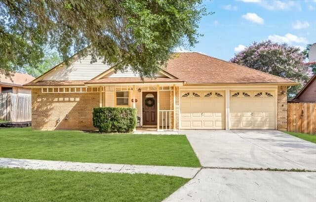 7810 Forest Briar