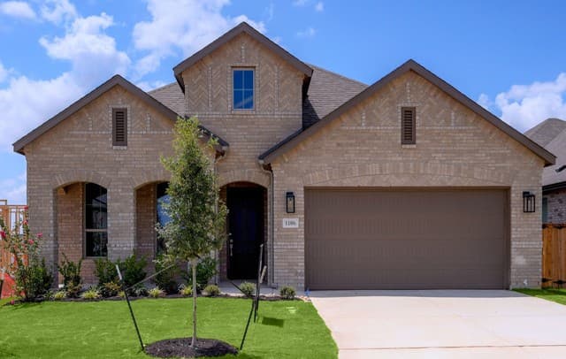 1106 Neria Loop