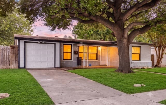 631 Storeywood Dr