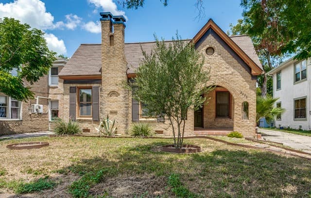 2023 W Kings Hwy