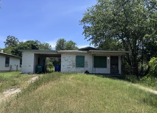 114 Calmar Ct