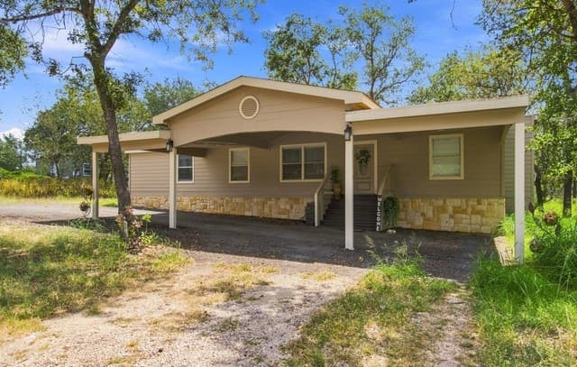 23306 Hickory Pass