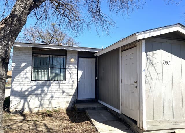7131 Glen Ter Unit 4