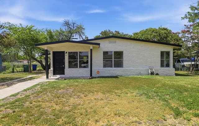 123 Chadwick Dr