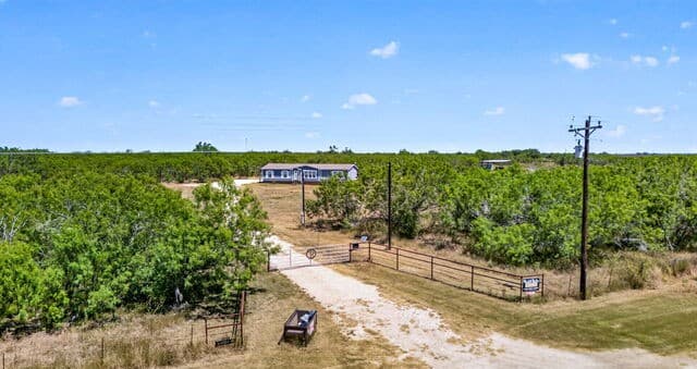 3660 Bluntzer Rd
