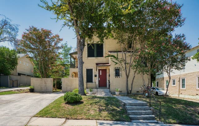 526 Pershing Ave Unit A