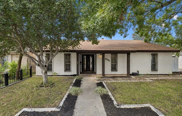 8333 Windway